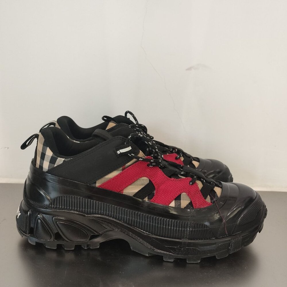 Burberry Size 40 Checkered Lace-Up Thick-Soled Casual Sneakers Black & Red - Picture 7 of 10